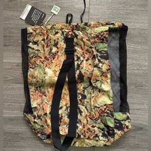 New with tags rare BUDS color weed laundry bag